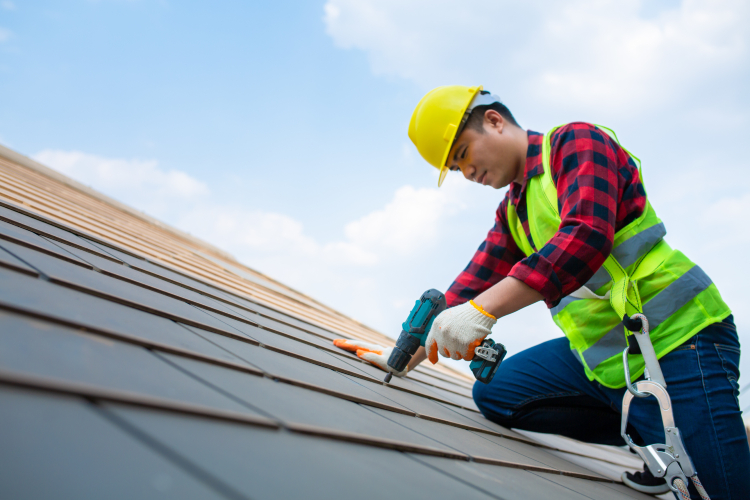 What to Look for in a Local Roofing Contractor - Christian Brothers Roofing