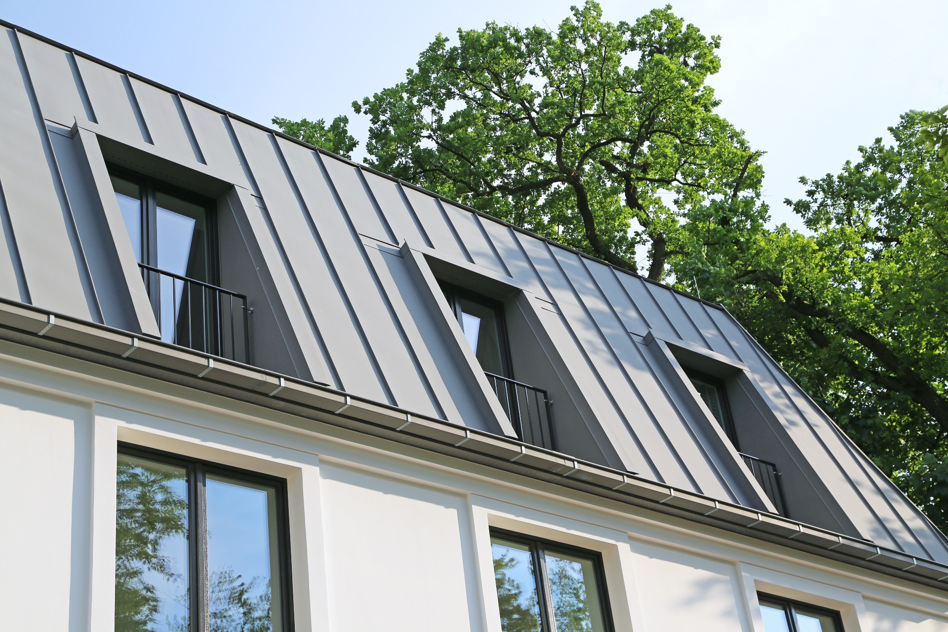 Benefits of Standing Seam Metal Roofing for Your Business | Christian ...